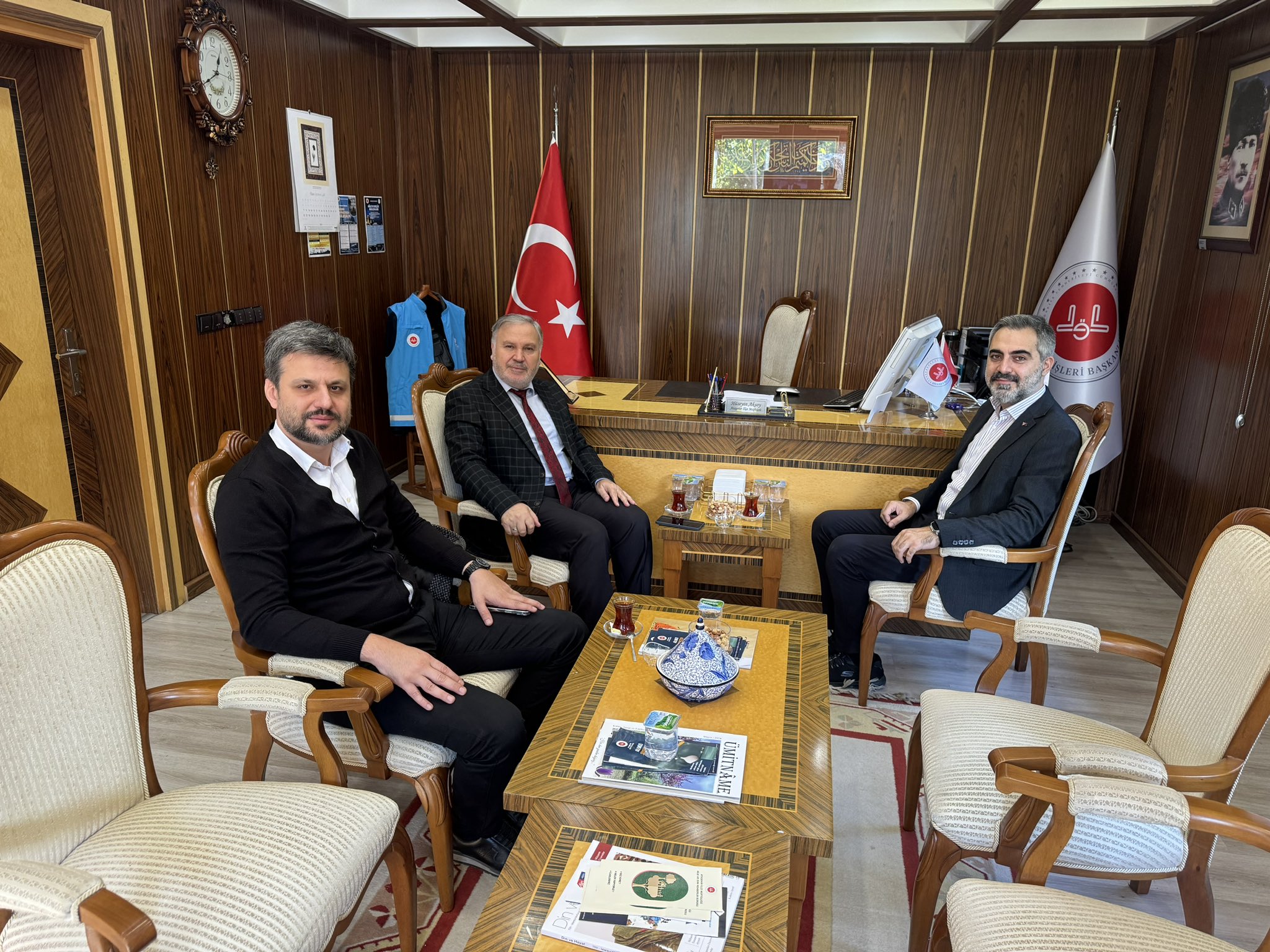 Din görevlileri haftası münasebeti ile Ataşehir İlçe Müftümüz Sn. Hüseyin Aksoy beyi ziyaret ettik.